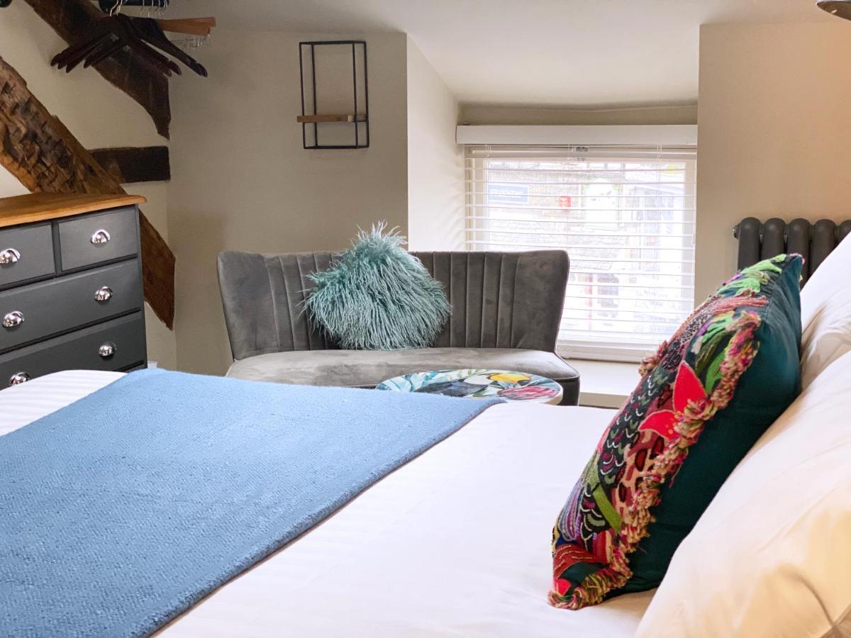 The Hive At Poppi-Red Bed & Breakfast Хоксхед Екстериор снимка