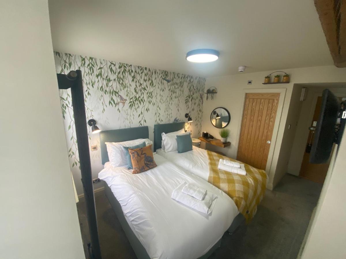 The Hive At Poppi-Red Bed & Breakfast Хоксхед Екстериор снимка