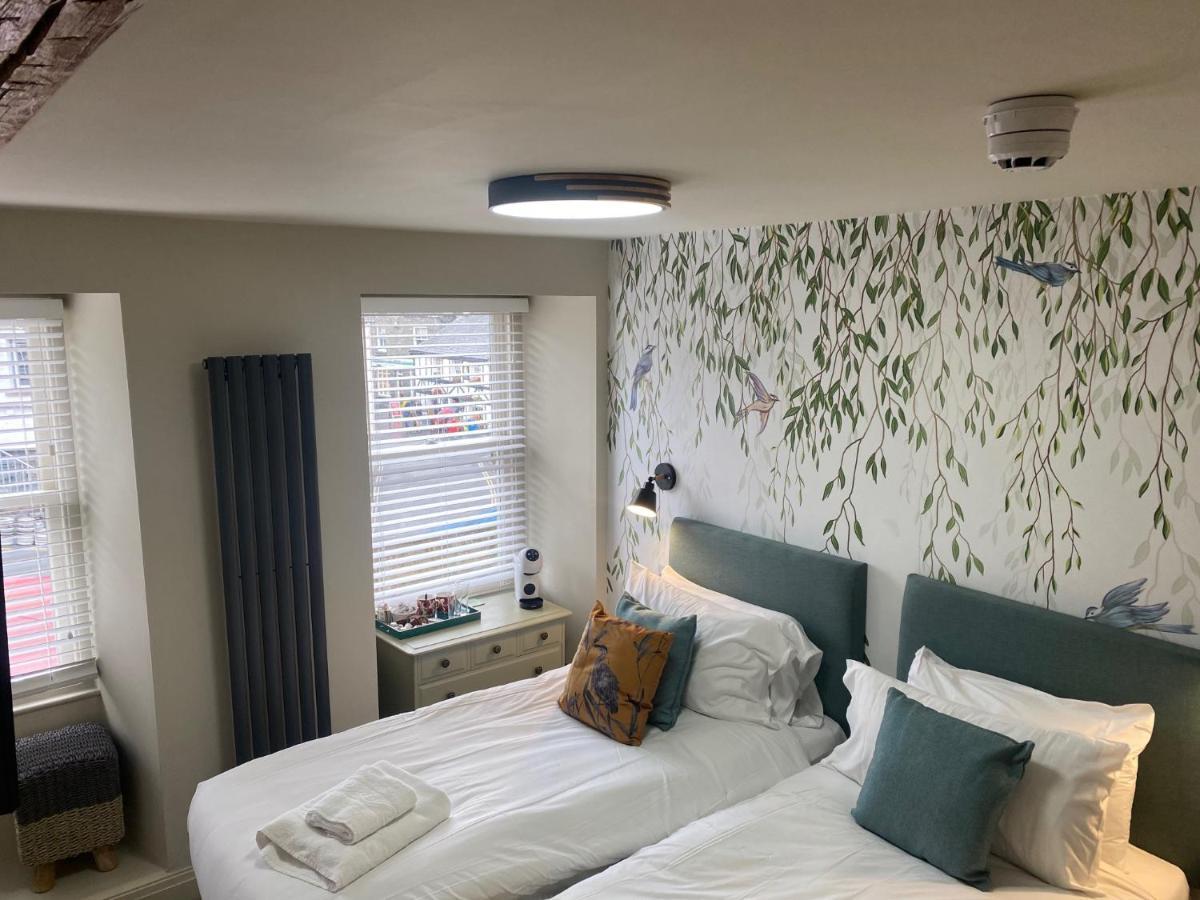 The Hive At Poppi-Red Bed & Breakfast Хоксхед Екстериор снимка